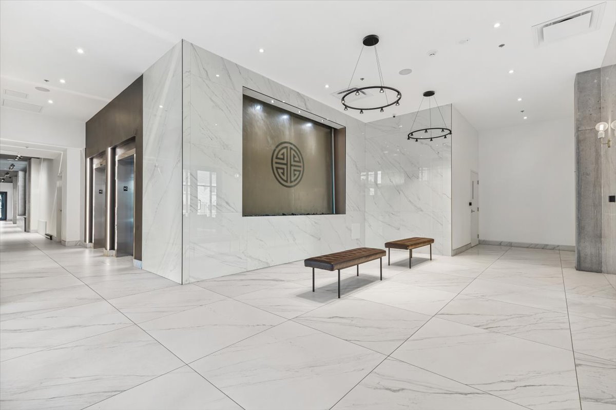 03-03 – 275A6539 Luxury Condo Rentals Near Angrignon Park