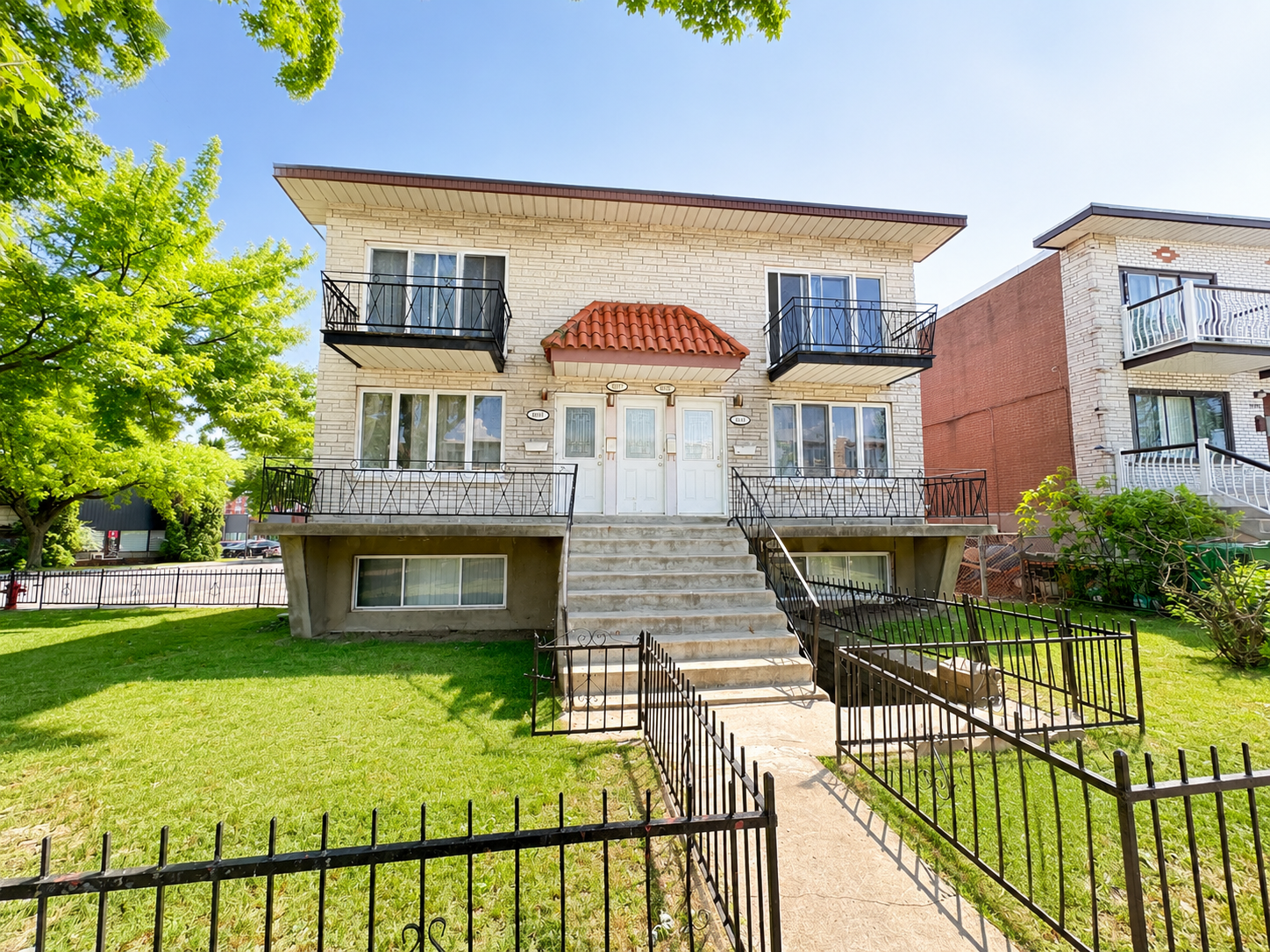 8045 Browning Exterior 8045 Rue Browning