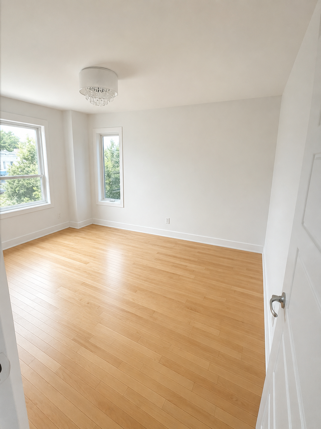 master bedroom – 493 90e ave 493 90e Ave, H8R 2Z8