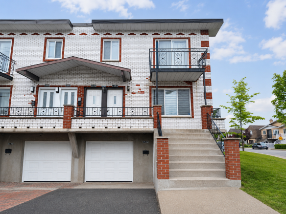 1594A Hébert, LaSalle (Bachelor)