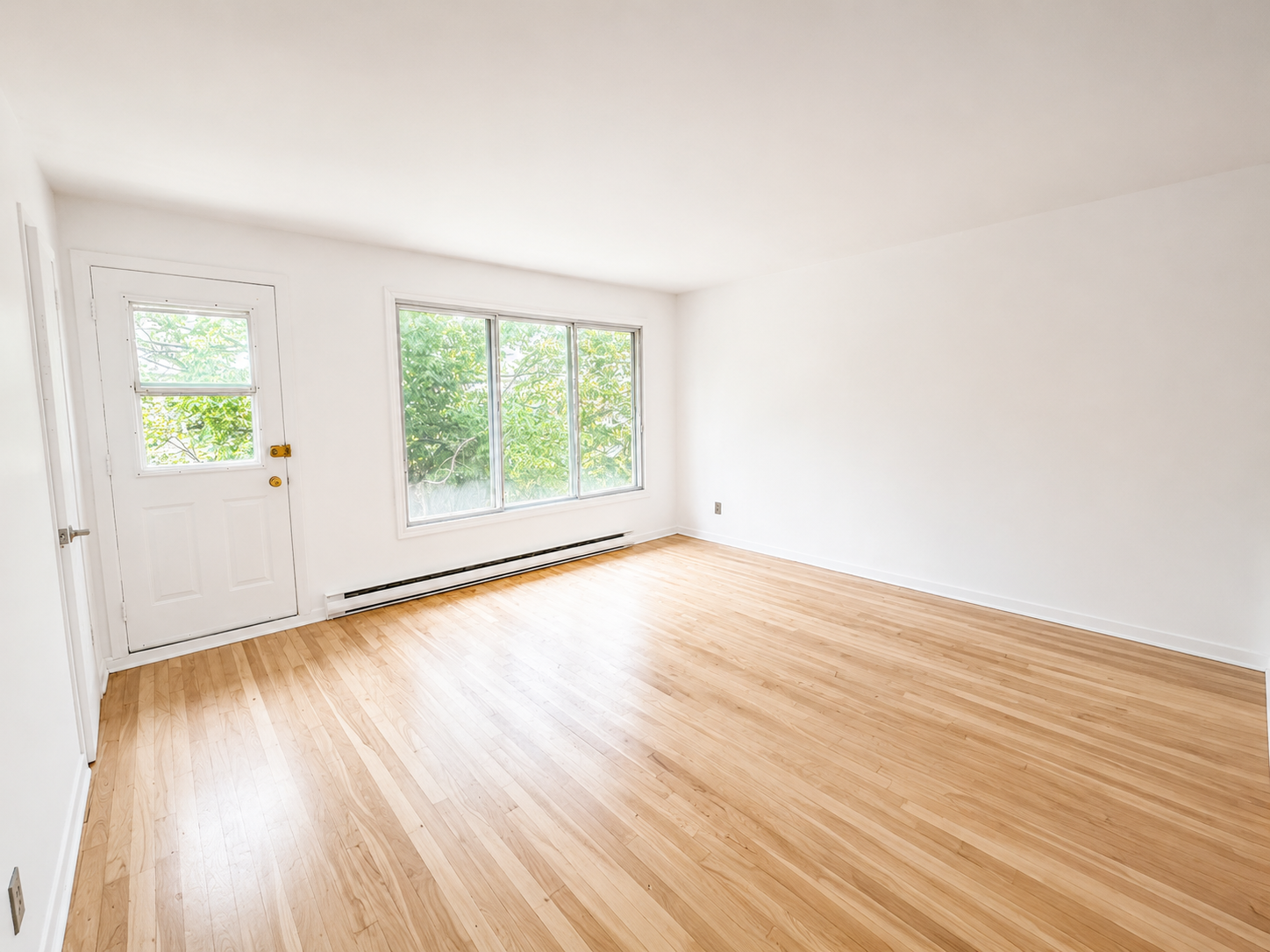 2185 Rue Thierry, LaSalle (Upper duplex)