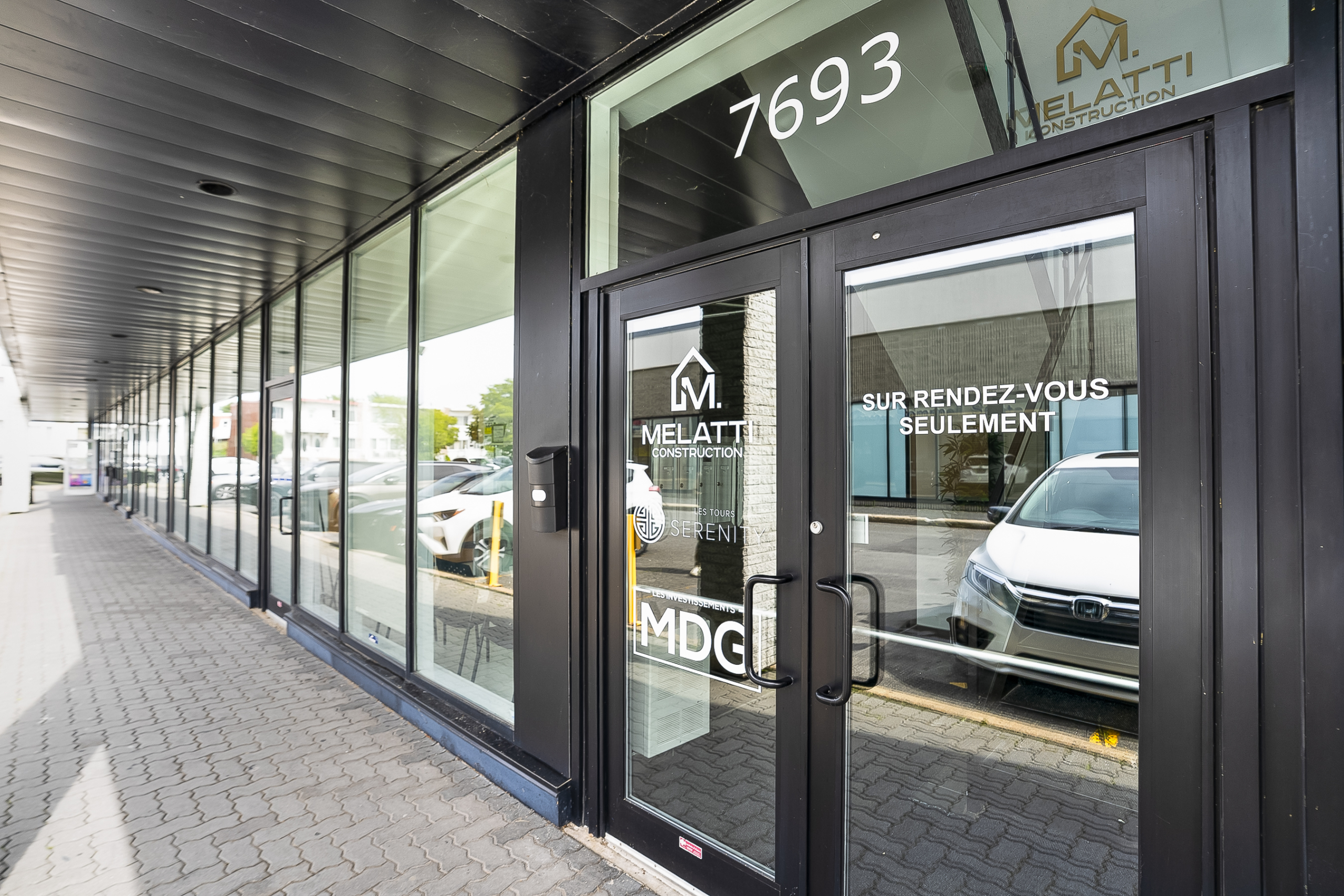 Bright Commercial Office Space for Rent – LaSalle