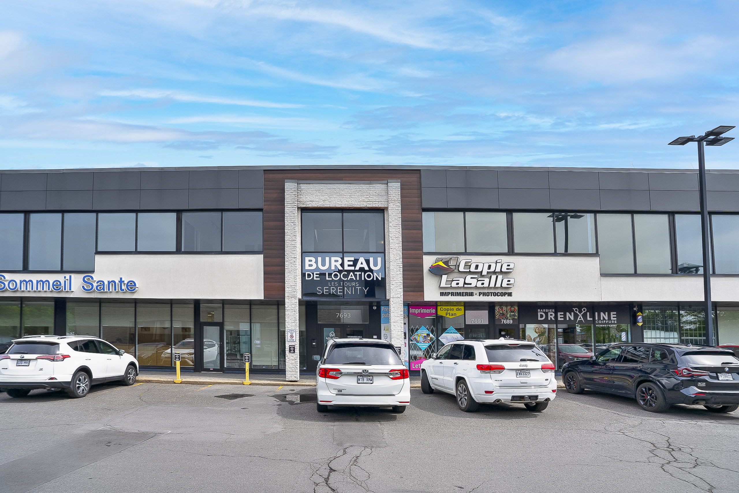 Bright Commercial Office Space for Rent – LaSalle