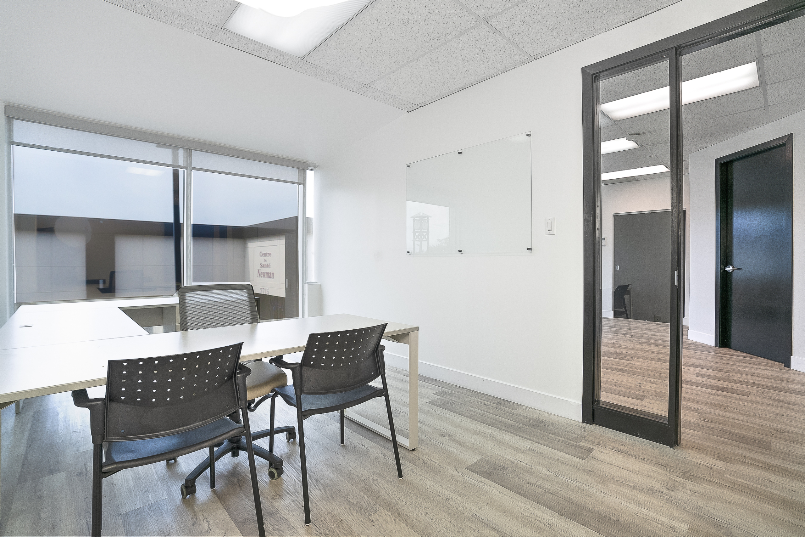 Bright Commercial Office Space for Rent – LaSalle