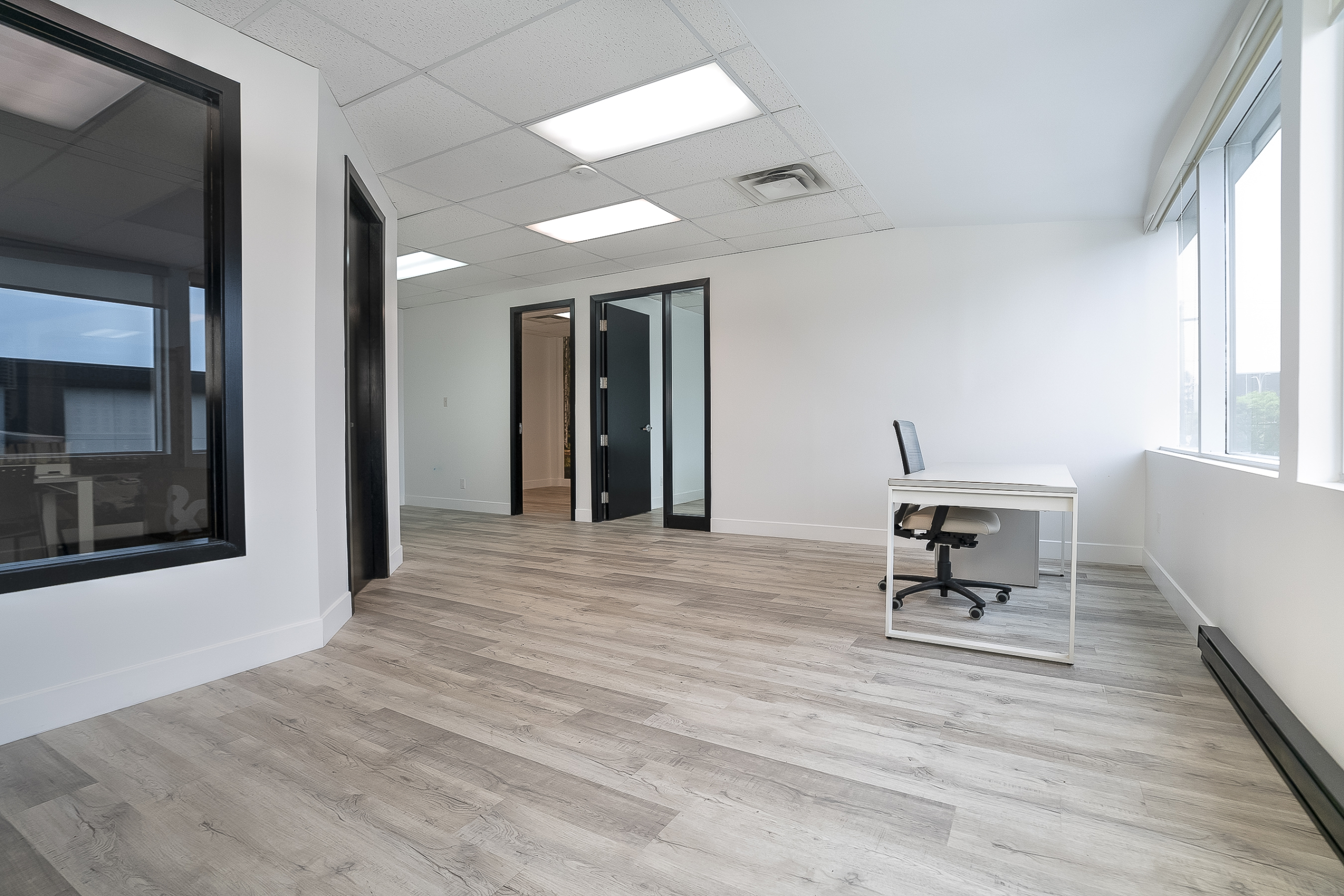 Bright Commercial Office Space for Rent – LaSalle