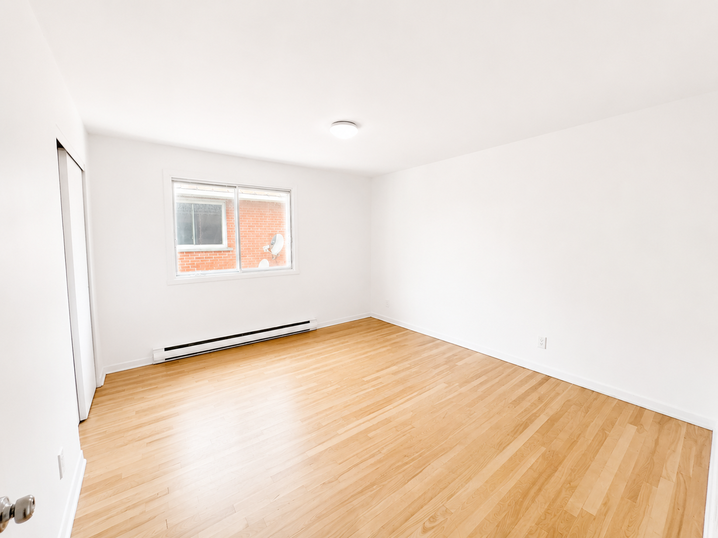 2185 Rue Thierry, LaSalle (Upper duplex)