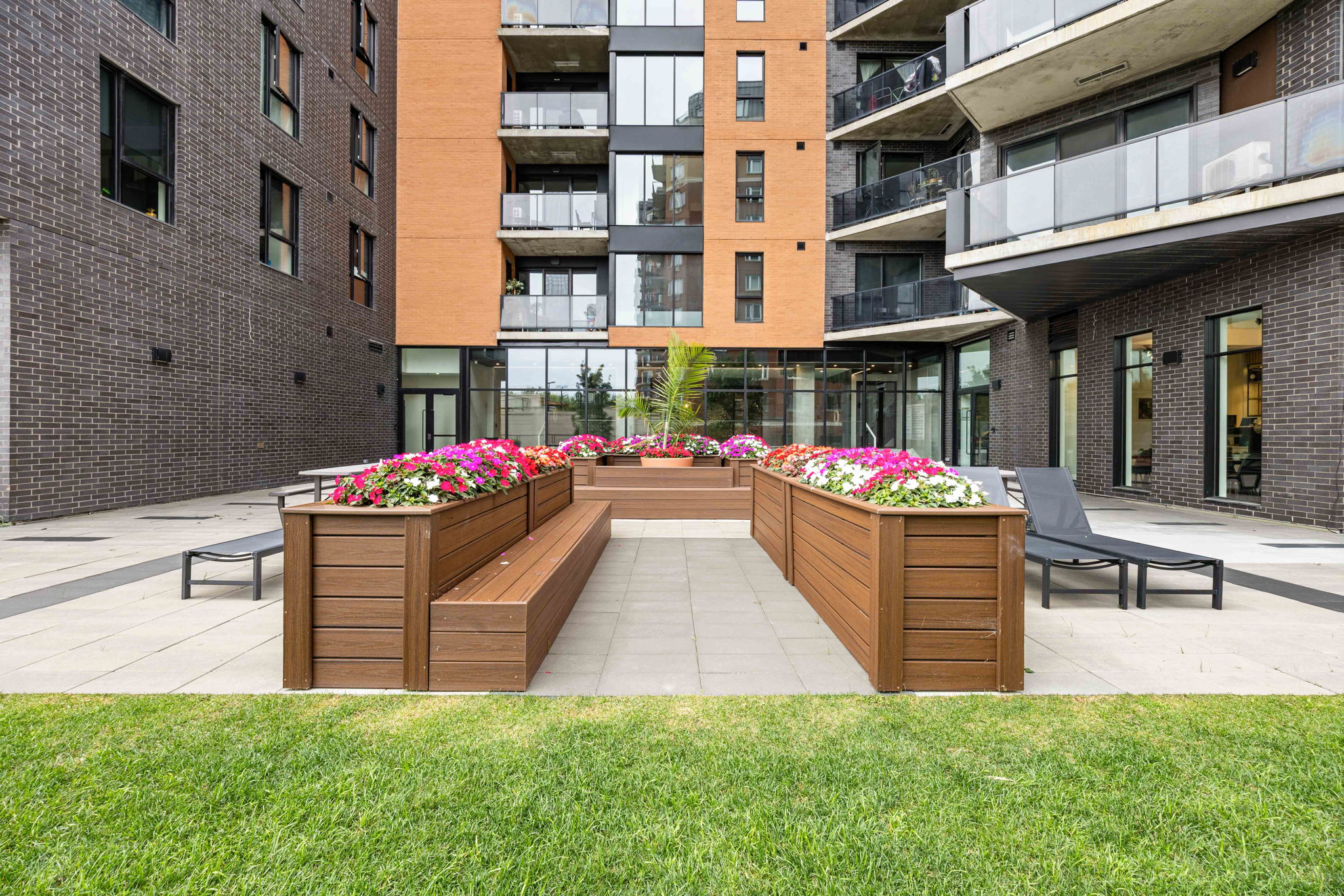 Luxury Condo Rentals Near Angrignon Park