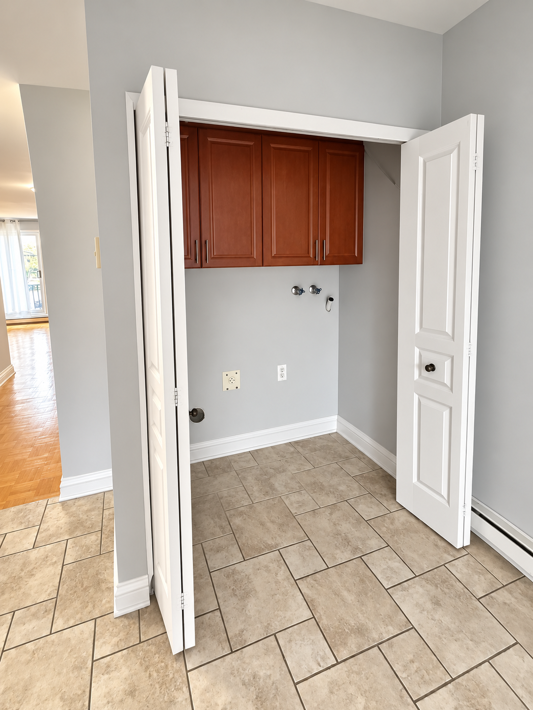 Levis sauve – 8175 laundry 8173 rue Levis-Sauve, Lasalle – Upper duplex