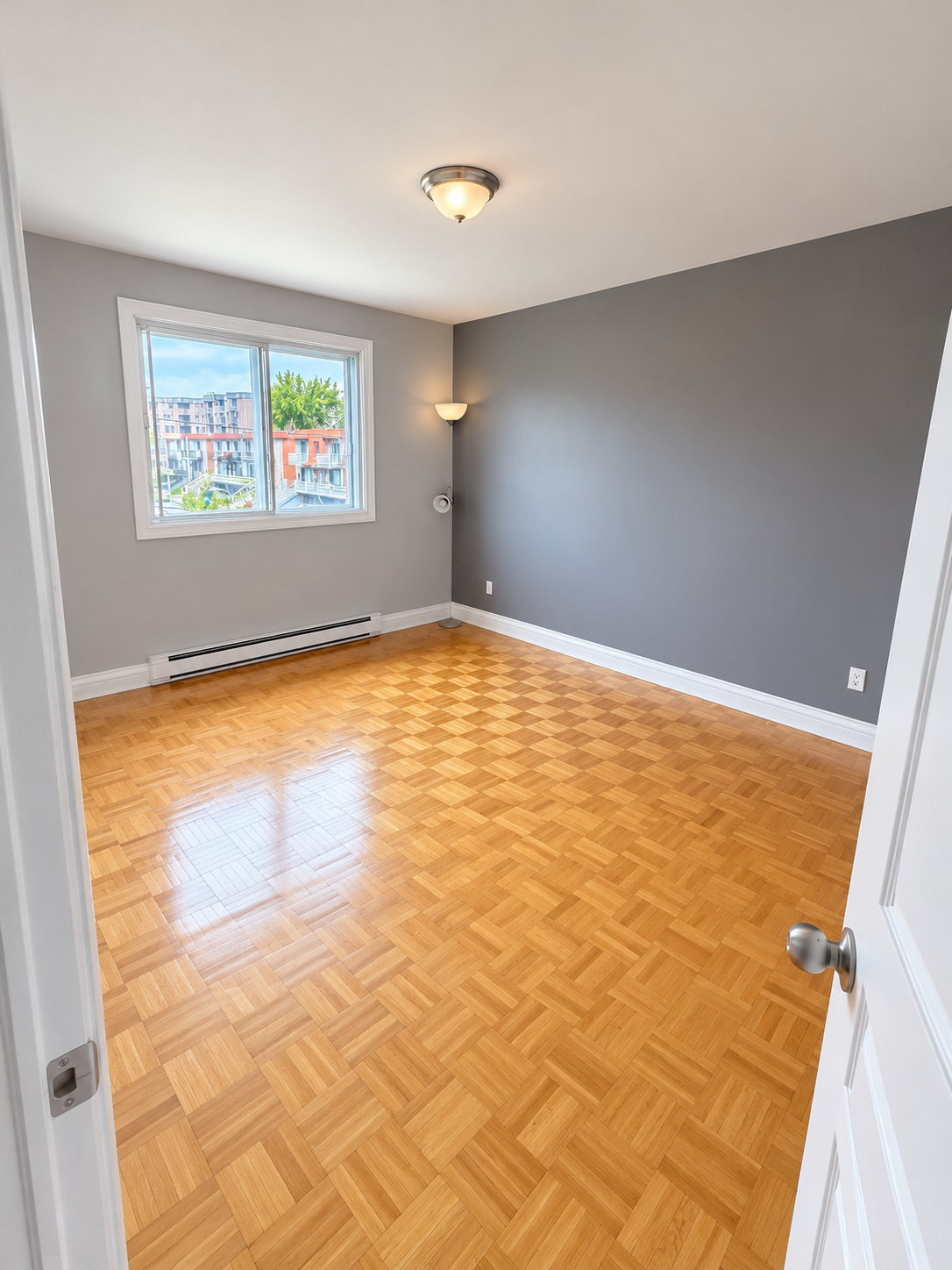 Levis sauve – 8175 bedroom 8173 rue Levis-Sauve, Lasalle – Upper duplex